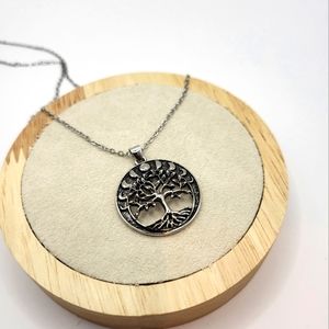 🌳 Tree of Life Moon Necklace